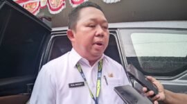 Sekretaris Daerah, Rizal Marsaoly, diwawancarai usai rapat bersama DPRD Kota Ternate || Foto : Sukarsi_kasedata