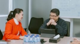 Gubernur Maluku Utara Sherly Laos bersama Dirjen Kawasan Pemukiman Ir Fitrah Nur. || dok : Adpim Malut