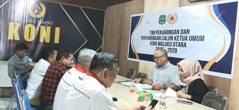 Tim pemenangan Sarbin Sehe saat berada di sekretariat KONI Maluku Utara. || dok : Ilham/Kasedata