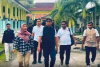 Kepala Dinas Pendidikan dan Kebudayaan (Kadikbud) Maluku Utara melaksanakan kunjungan kerja di SMA Pulau Morotai. || dok : Dikbud Malut