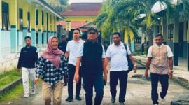 Kepala Dinas Pendidikan dan Kebudayaan (Kadikbud) Maluku Utara melaksanakan kunjungan kerja di SMA Pulau Morotai. || dok : Dikbud Malut