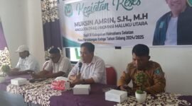 Anggota Komisi III DPRD Maluku Utara, Muksin Amrin saat melaksanakan reses di Desa Kampung Makian dan Kupal. || dok : Ridal Lahani/KASEDATA.ID
