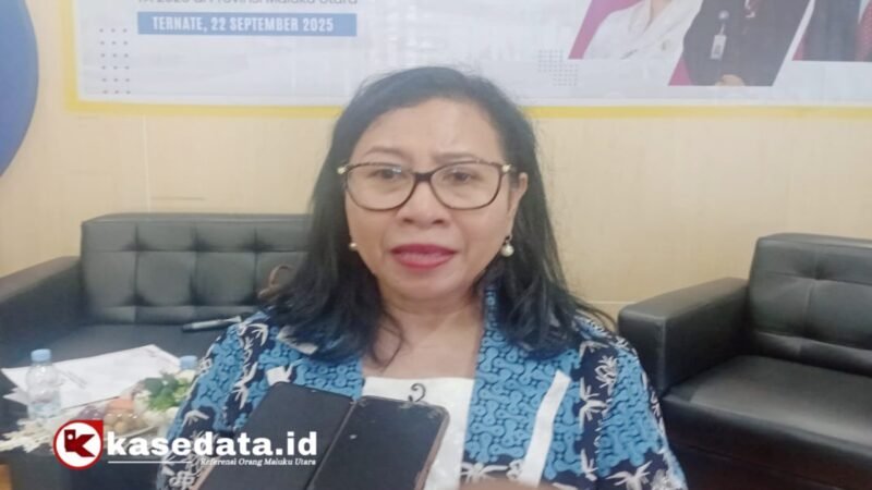 Wakil Ketua Komite IV DPD RI, Novita Anakotta, diwawancarai usai melakukan kerja ke BPKP Maluku Utara, di Kota Ternate [ dok : sukarsi/kasedata]