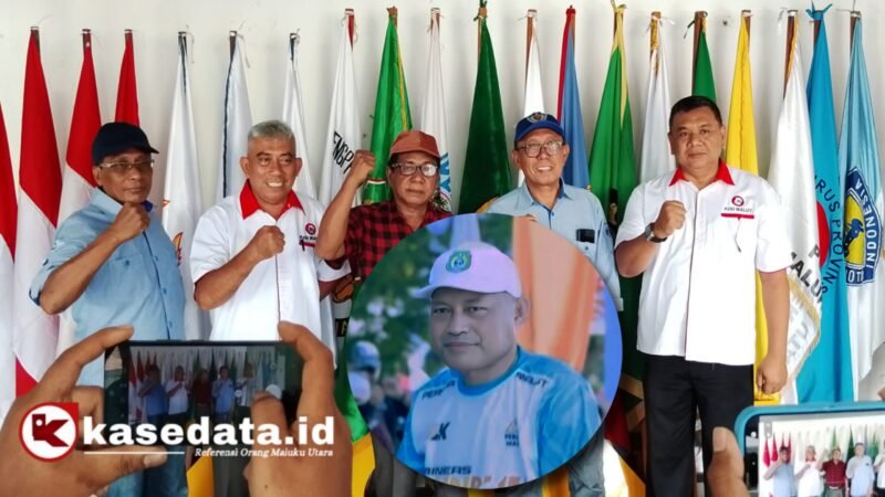 Usai penyerahan dokumen Sarbin Sehe oleh Liaison Officer sekaligus Ketua Tim pemenangan, Zibang Iskandar Alam, didampingi sejumlah pengurus cabang olahraga [Foto : Ilham/kasedata]