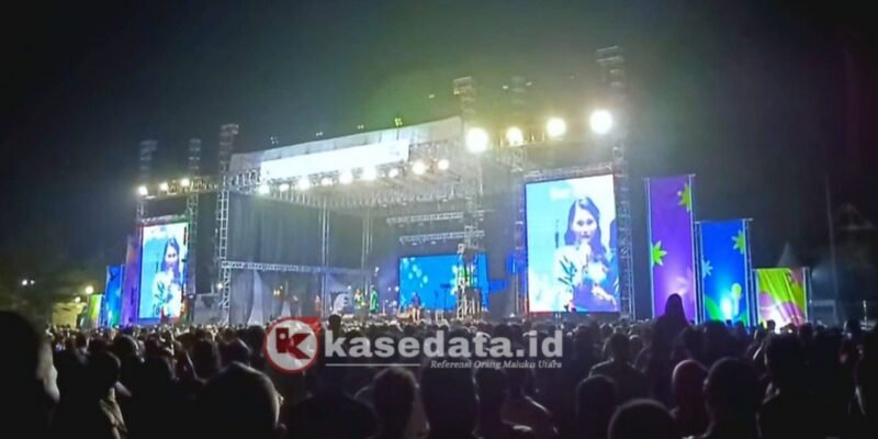 Malam puncak dan pesta rakyat perayaan HUT ke-26 Provinsi Maluku Utara di Sofifi. || dok : Ilham/Kasedata