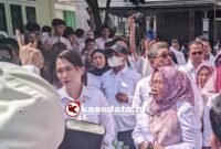 Sesi tanya jawab antara Gubernur dan para siswa SMA Negeri 10 Kota Ternate [Foto : sukarsi/kasedata]