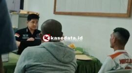 Para Tersangka saat dimintai keterangan oleh Kejari Halsel [dok : istimewa]