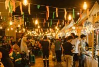 Salah satu bentuk Kolaborasi Harita Nickel dan Masyarakat: Food Street Night Market, kegiatan yang membuka peluang ekonomi bagi kelompok UMKM di Kawasi untuk menjual dagangannya kepada karyawan.