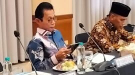 Wakil Bupati Helmi Umar Muchsin saat menghadiri RUPS LB Bank Maluku-Malut. (doc: istimewa)