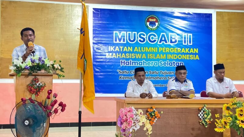 Safri Talib saat menyampaikan sambutan usai terpilih sebagai Ketua IKA PMII Halsel. (doc: Ridal/Kasedata)