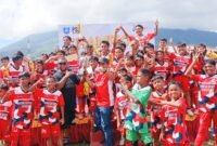 Perayaan kemenangan SSB Indonesia Muda Ternate saat menjuarai Piala Wali Kota 2025 di lapangan Kayu Merah [Foto : Cim/Kasedata]