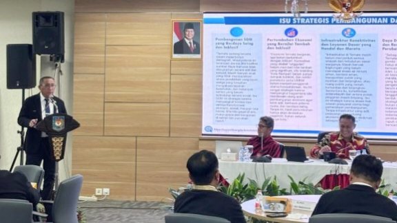 Wali Kota Ternate saat menyampaikan Rencana Aksi Kepala Daerah 2026–2029 yang bertajuk REMPAH di BPSDM Kementerian Dalam Negeri [Foto : istimewa]