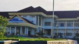 Kantor DPRD Kabupaten Halsel [Foto : lugopost.id]
