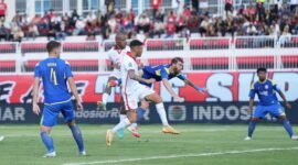 Laga Malut United vs Arema FC yang berlangsung di Stadion Gelora Kie Raha [Foto : Oficial MU]