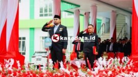 Bassam Kasuba saat memimpin upacara peringatan HKN 2025 di Halaman Kantor Bupati Halsel [Dok : Ridal/Kasedata]