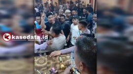 Suasan Demonstrasi Warga di Kantor Desa Gita Raja (doc: istimewa)