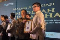 Sustainability Manager Harita Nickel, Alexander Lieman, menerima piagam Business and Human Rights (BHAM) Award dari SETARA Institute pada Rabu (26/11/2025) di Jakarta