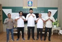 Bupati Halmahera Selatan, Hasan Ali Bassam Kasuba usai menerima kunjungan jajaran pengurus PW IKA PMII Maluku Utara. || dok : Ilham/Kasedata