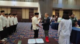 Prosesi pelantikan KONI Malut oleh Ketua Umum KONI Pusat, Letjen (Purn.) Marciano Norman.