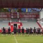 Sesi latihan pemain Malut United Jelang melawan Persib Bandung