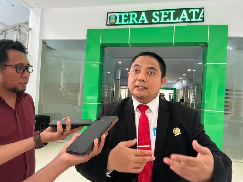 Rektor UNSAN Bacan, Dr. Yudi Eka Prasetya [ridal/kasedata]