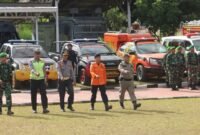 Upacara gabungan yang berlangsung di halaman utama Mako Polres Halmahera Selatan. || dok : Ridal/Kasedata