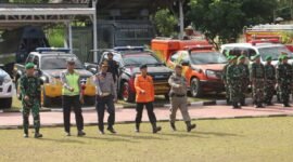 Upacara gabungan yang berlangsung di halaman utama Mako Polres Halmahera Selatan. || dok : Ridal/Kasedata