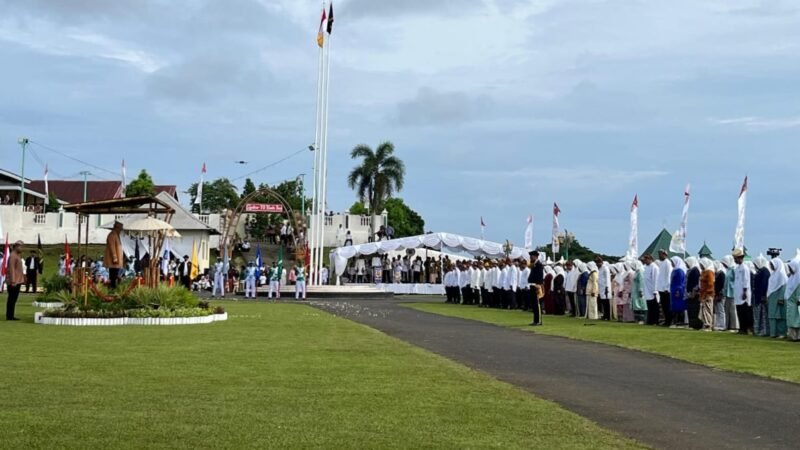 Suasana upacara Hari Jadi Ternate (HAJAT) ke-775 yang sarat makna di Kedaton Kesultanan Ternate [Foto : sukarsi/kasedata]