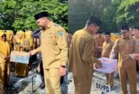 Bassam–Helmi saat mengajak ASN Pemkab Halsel untuk memberikan donasi korban bencana banjir di Pulau Sumatra [dok : ridal/kasedata]