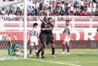 Gol David Da Silva ke gawang Persik Kediri. Laga di menangkan Malut United dengan skor telak 4-0. || dok : Malut United