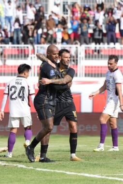 Malut United Segel Kemenangan Meyakinkan 4-0 Kontra Persik Kediri