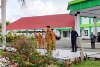 Wabup Halmahera Selatan, Helmi Umar Muchsin, saat memimpin apel gabungan perdana tahun 2026 [Foto : ridal/kasedata]