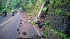 Kondisi tembok di tingkungan Kelurahan Ngade, Ternate Selatan [Foto : sukarsi/kasedata]