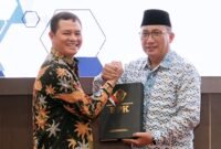 Wali Kota Ternate saat menerima LHP Semester II Tahun 2025 dari BPK Perwakilan Maluku Utara [Foto : ongky/kasedata]