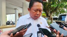 Ketua TAPD Kota Ternate, Rizal Marsaoly, usai rapat bersama Badan Anggaran DPRD Kota Ternate [Foto : sukarsi/kasedata]