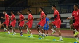 Sesi latihan skuad Malut United jalang laga melawan Persib Bandung [Foto : official malutunited]