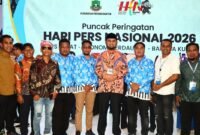 Bupati Bassam Kasuba turut didampingi Ketua PWI Provinsi Maluku Utara Asri Fabanyo, Sekretaris PWI Maluku Utara Samsir Hamajen, Ketua PWI Halmahera Selatan Samsudin Chalil, Sekretaris PWI Halsel Susadam Hi. Din, serta sejumlah pengurus PWI Halmahera Selatan lainnya. || dok : Kasedata.id