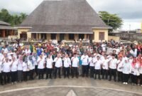 Kegiatan Rabu Menyapa bersama camat, lurah, dan petugas kebersihan di Benteng Oranje [Foto : ongky/kasedata]