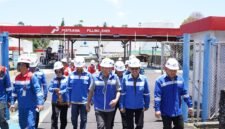 Wakil Gubernur Maluku Utara, Sarbin Sehe dan rombongan disambut langsung Manager PT Pertamina Patra Niaga Ternate, Giyanto, bersama Aviation Fuel Terminal (AFT) Manager Babullah Winaryanto, Sales Area Manager Dion Chandra saat melaksanakan Sidak. || dok : Adpim Malut