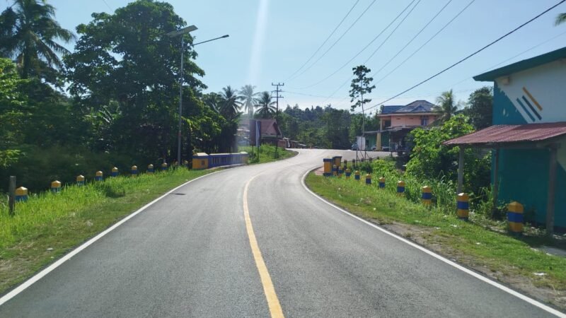 Salah satu ruas jalan yang dikerjkan BPJN Malut meliputi ruas Kao–Boso–Sidangoli–Sp Dodinga–Bobaneigo–Ekor [dok : kasedata]