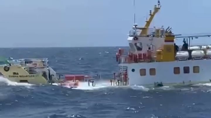 Kapal rute Bitung-Ternate KM Garda Nusantara 17, saat dihantam badai lau di perairan Batang Dua [dok : kasedata]