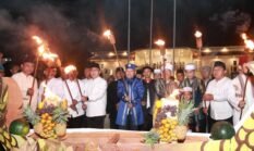 Obor Ela-Ela Dinyalakan di Kedaton Ternate Sambut Lailatul Qadar