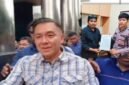 Bos Malut United, David Glen Oei/Kuasa hukum pelapor, Bahmi Bahrun, saat mencabut laporan setelah ada permintaan maaf dari pihak terlapor [Foto : istimewa]