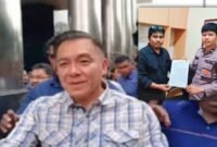 Bos Malut United, David Glen Oei/Kuasa hukum pelapor, Bahmi Bahrun, saat mencabut laporan setelah ada permintaan maaf dari pihak terlapor [Foto : istimewa]
