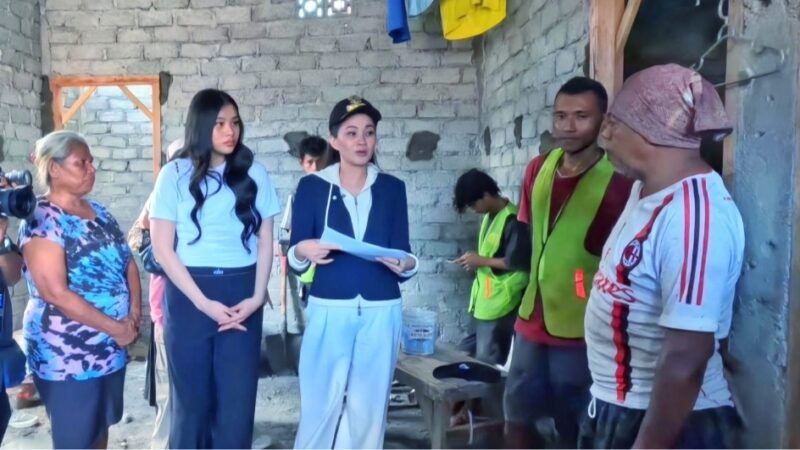 Gubernur Maluku Utara, Sherly Tjoanda Laos saat meninjau lokasi pembangunan RTLH di Kelurahan Maliaro, Kecamatan Ternate Tengah, Kota Ternate. || dok : Ilham/Kasedata