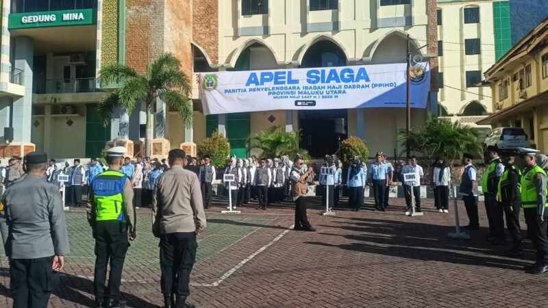 Wakil Gubernur Maluku Utara, H. Sarbin Sehe memimpin apel siaga Panitia Penyelenggara Ibadah Haji Daerah (PPIHD) Provinsi Maluku Utara. || dok : Ilham/Kasedata