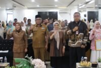 Sekda Maluku Utara, Drs. Syamsudin A. Kadir usai membuka Rapat Koordinasi Daerah (Rakorda) P3A Tahun 2026. || dok : Adpim Malut