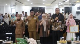 Sekda Maluku Utara, Drs. Syamsudin A. Kadir usai membuka Rapat Koordinasi Daerah (Rakorda) P3A Tahun 2026. || dok : Adpim Malut