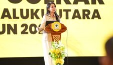 Gubernur Maluku Utara, Sherly Tjoanda memberikan sambutan pada Musyawarah Daerah (Musda) ke-VI Partai Golkar Maluku Utara yang dihadiri Ketua Umum DPP Partai Golkar sekaligus Menteri Energi dan Sumber Daya Mineral (ESDM), Bahlil Lahadalia. || dok : Adpim Malut
