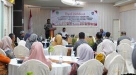 Kadri Laetje mewakili Gubernur Malut Sherly Tjoanda membuka kegiatan Rapat Koordinasi Teknis (Rakornis) Persiapan dan Mekanisme Pelaksanaan Pengukuran Indeks Harmoni Indonesia (IHaI) 2026. || dok : Ilham/Kasedata